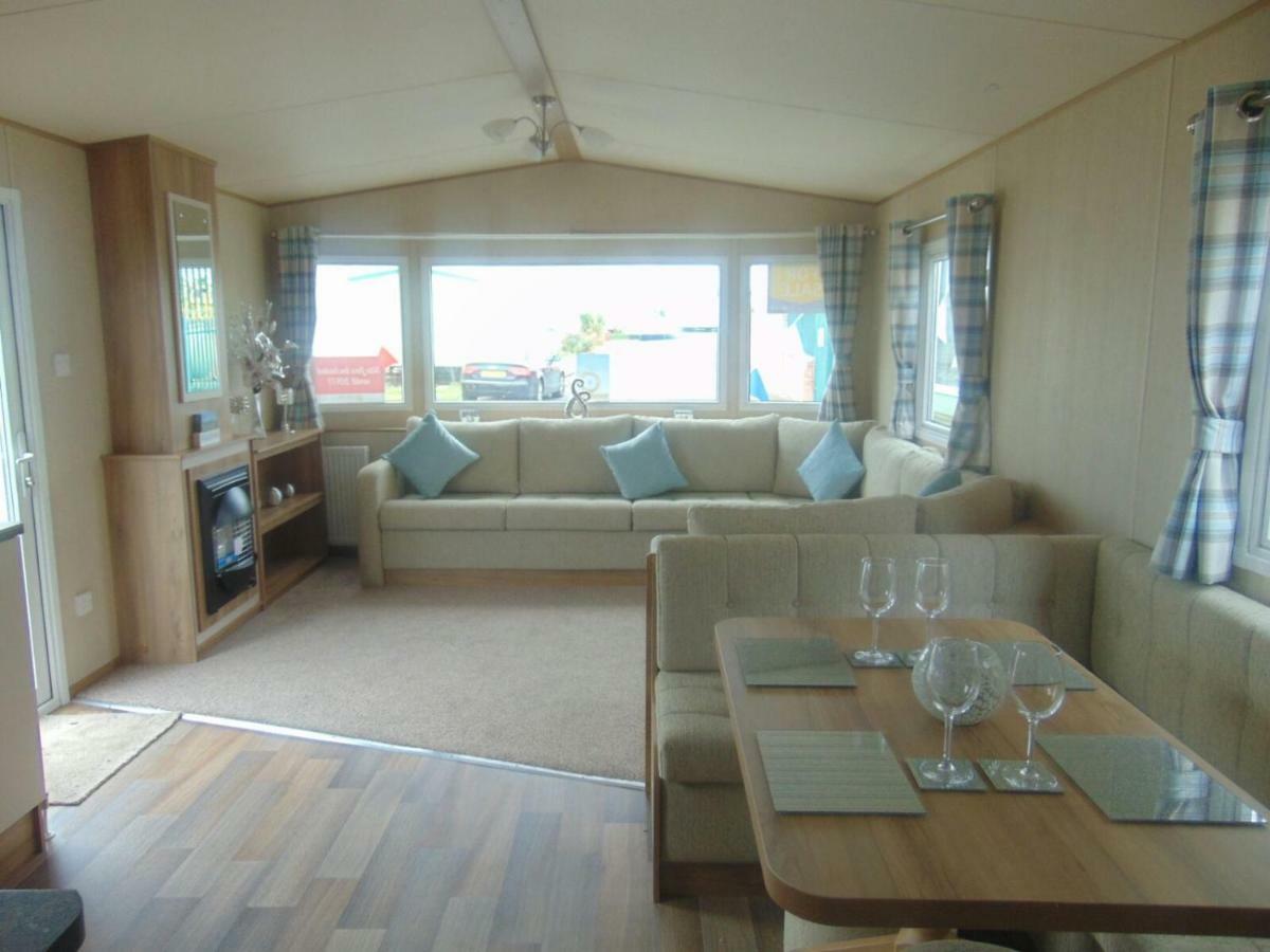 Private Caravan On Golden Sands Holiday Park, North Wales Kinmel Bay Extérieur photo