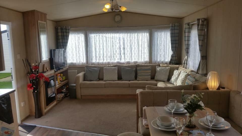 Private Caravan On Golden Sands Holiday Park, North Wales Kinmel Bay Extérieur photo