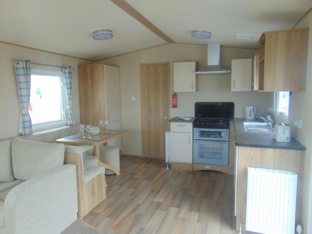 Private Caravan On Golden Sands Holiday Park, North Wales Kinmel Bay Extérieur photo